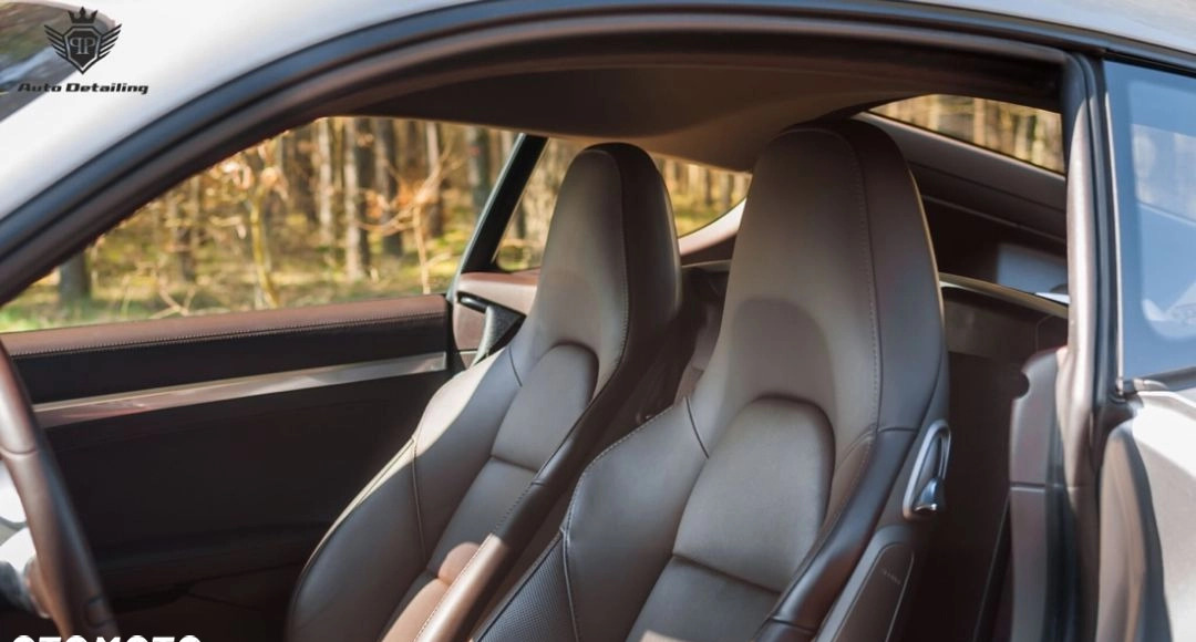 Porsche Cayman cena 219000 przebieg: 107000, rok produkcji 2013 z Jastrowie małe 466